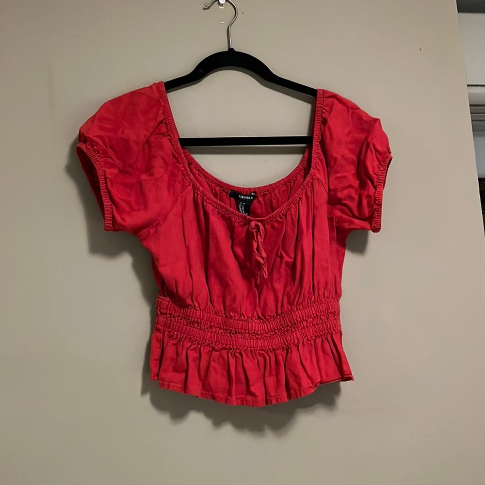 Forever 21 Red Top- good as new
